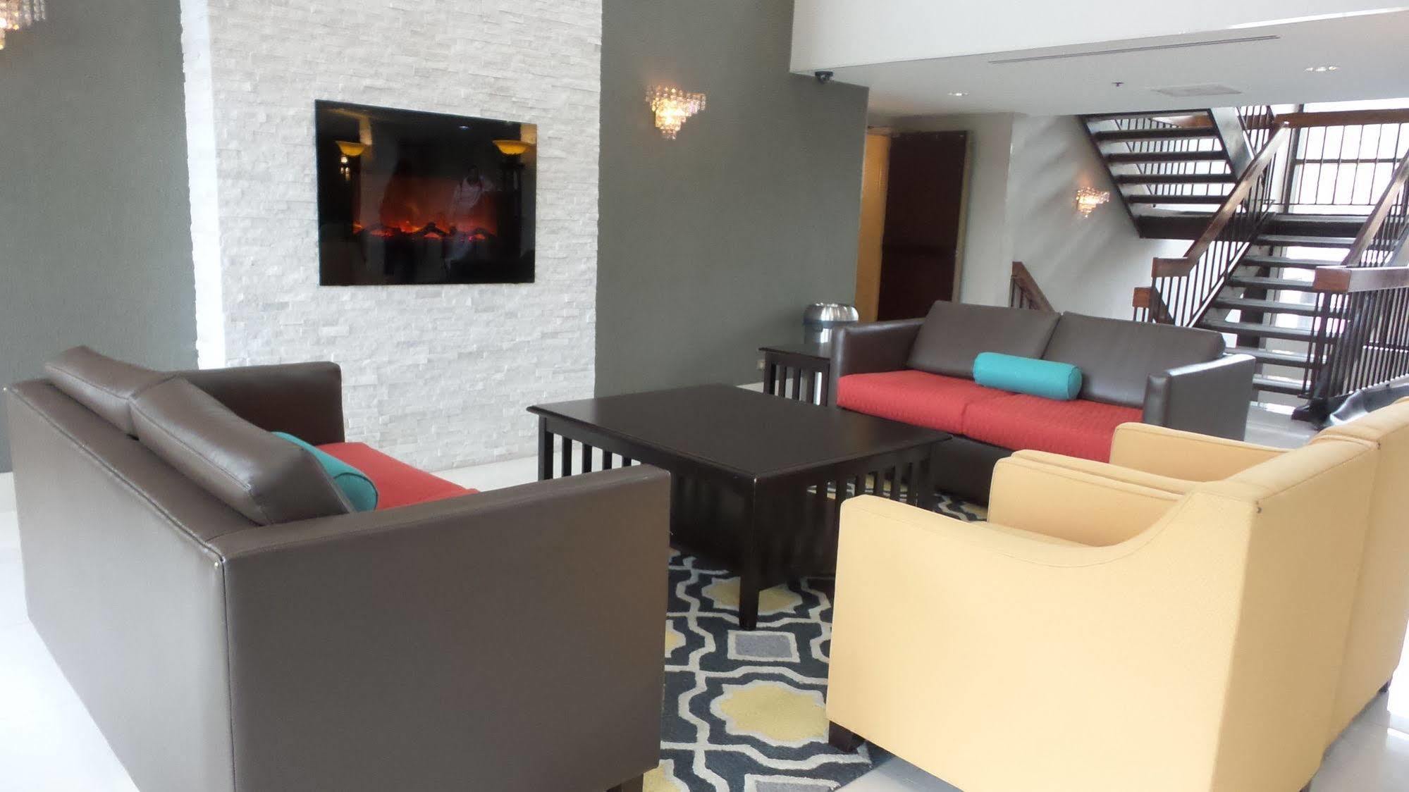 Comfort Inn Convention Center-Chicago O'Hare Airport Des Plaines Ngoại thất bức ảnh